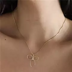 Colar laço semijoia folheado ouro 18k na internet