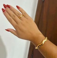 Anel Ondas - Dourado - Nanda Silva Design