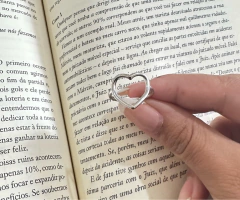 ANEL CORAÇÃO VAZADO LISO RODIO BRANCO - comprar online