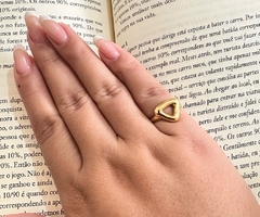 ANEL TRIANGULO DEDINHO SEMIJOIA FOLHEADO A OURO 18K - comprar online