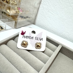 BRINCO TREVO CRAVEJADO ZIRCONIA FOLHEADO A OURO 18K - comprar online