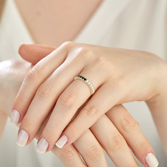 ANEL DE ZIRCONIA NEGRA E CRISTAL - comprar online