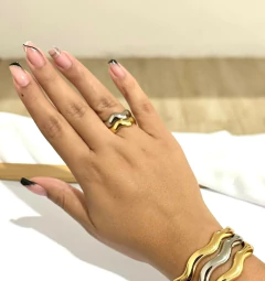 Anel Ondas - Dourado - comprar online