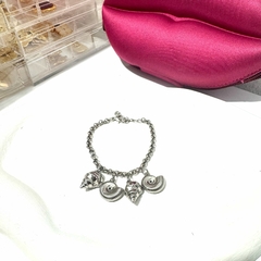 PULSEIRA 4 PINGENTES CONCHAS PRATA - comprar online