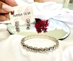 Bracelete Deslumbre Cravejado Com Pedras Cristal - comprar online