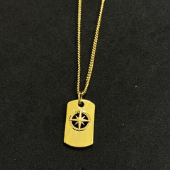 Colar Masculino com Rosa dos Ventos dourada