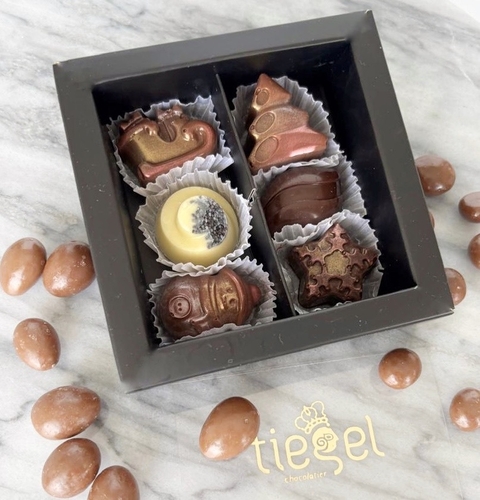 Caja Champagne Boutique IV- Almendras+Pasas+Bombones