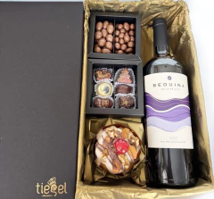 Caja Vino Boutique II - Pan Dulce+Pasas+Bombones - comprar online
