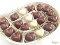 Caja mediana Premium Dulces corazones -20 bombones-