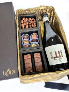 Caja Champagne Boutique V - Turrones+Almendras+Pasas+Bombones - comprar online