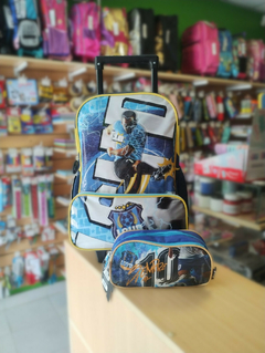 MOCHILA + CARTUCHERA LSD FUTBOL 38X26X10