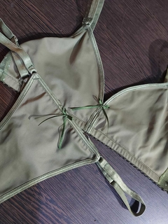 FLOW VERDE MILITAR