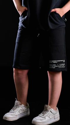 BERMUDA OVERSIZED BLACK - Yo te Importo 