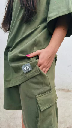 REMERA OVERSIZE ESSENTIAL