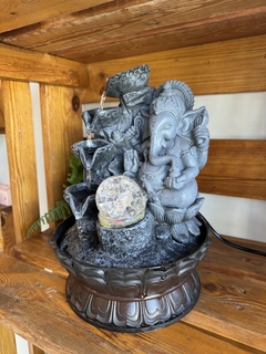 FONTE GANESHA 30cm na resina na internet