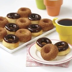 Molde de 12 rosquillas medianas Wilton en internet