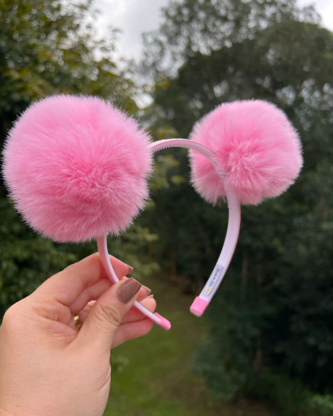 Tiara de Cabelo Infantil Glitter Pompom Pelinho Urso (un) - Laços de Lili | Acessórios para Cabelo: Laços, Tiaras e Mais 