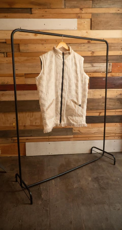 Chaleco Frazada Upcycling en internet