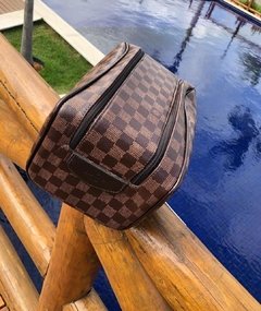 Necessaire Louis Vuitton - comprar online