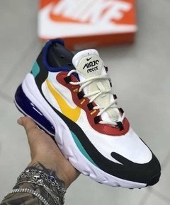 Nike React 270 na internet