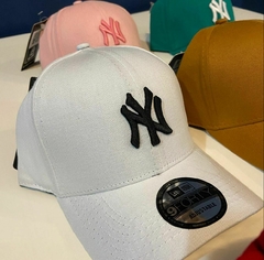 Boné New Era NY na internet