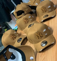 Boné New Era NY Rasgado - 99kMultimarcas Produtos importados