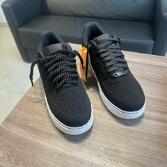 Air Force 1 2025 Black White na internet