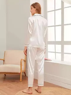 Pijama Americano Feminino Cetim Manga Longa e Calça Branco - loja online