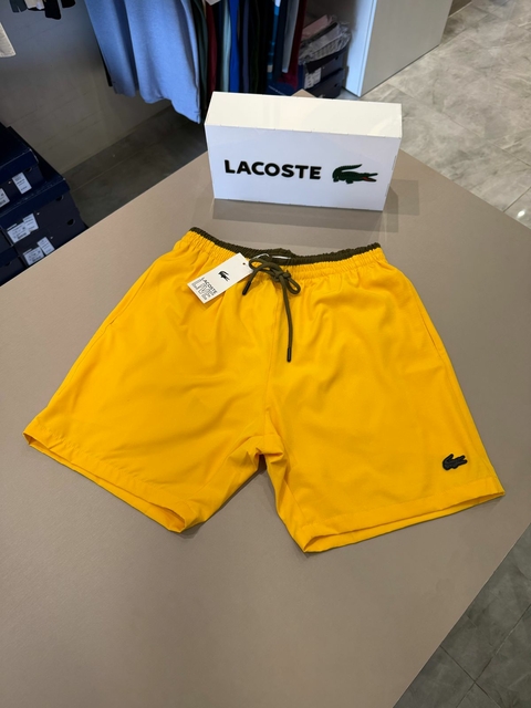 SHORT LACOSTE ELASTANO - AMARELO 01