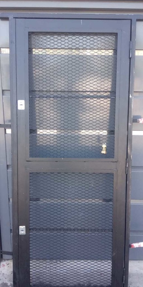 Puerta reja de 2 hojas en Malla con cerradura para 1,50 x 2,00