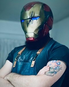 Casco Iron Man MK85 Damage - comprar online