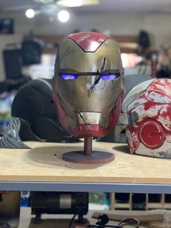 Casco Iron Man MK85 Damage en internet