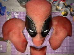 Casco Deadpool + Base en internet