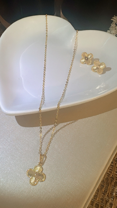 Imagem do Conjunto Trevo Dourado