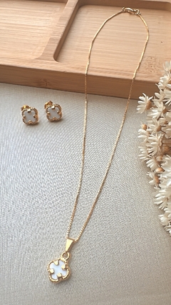 Conjunto Trevo Branco na internet