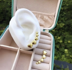 Brinco Ear Cuff Coração Dourado