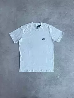 Camiseta 100% algodão - NK Básica - loja online