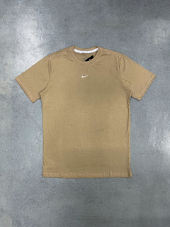 Camiseta 100% algodão - Básica - loja online