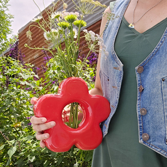 Imagen de FLORERO UNA FLOR PARA OTRA FLOR