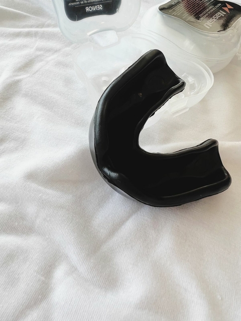 Protector Bucal Nassau Negro Senior