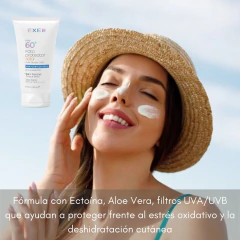Imagen de Fotoprotector Solar Fps 60 Blanco Toque Seco Luz Azul 150ml Exel