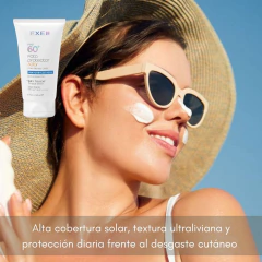 Fotoprotector Solar Fps 60 Blanco Toque Seco Luz Azul 150ml Exel - Zafirus