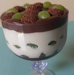 Taça Surpresa de Uva na internet