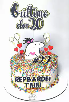 Bolo Tematizado c/Scraps A partir de: - comprar online