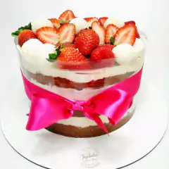 Chantininho com Morangos (Naked Cake) - comprar online