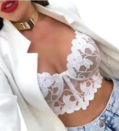 Cropped Agatha
