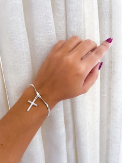 Pulseira Cruz na internet
