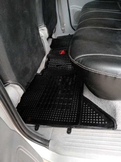 Cubre Alfombra - Vapren - Toyota Hilux Doble Cabina - Años 2005 al 2015 en internet