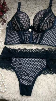 Conjunto bicolor em renda e tule. - comprar online