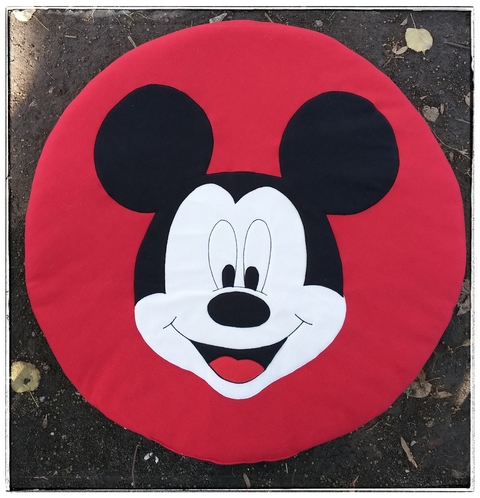 Alfombra "personajes infantiles"